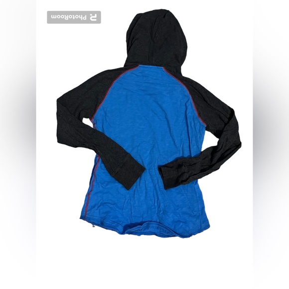 Oklahoma Thunder hoodie. Size small Good quality tshirt material. - Picture 4 of 7